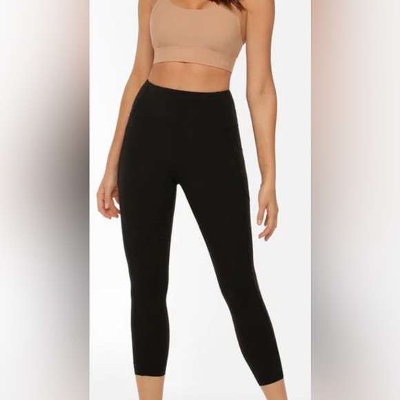 Lorna Jane ankle biter black leggings - Picture 3 of 8